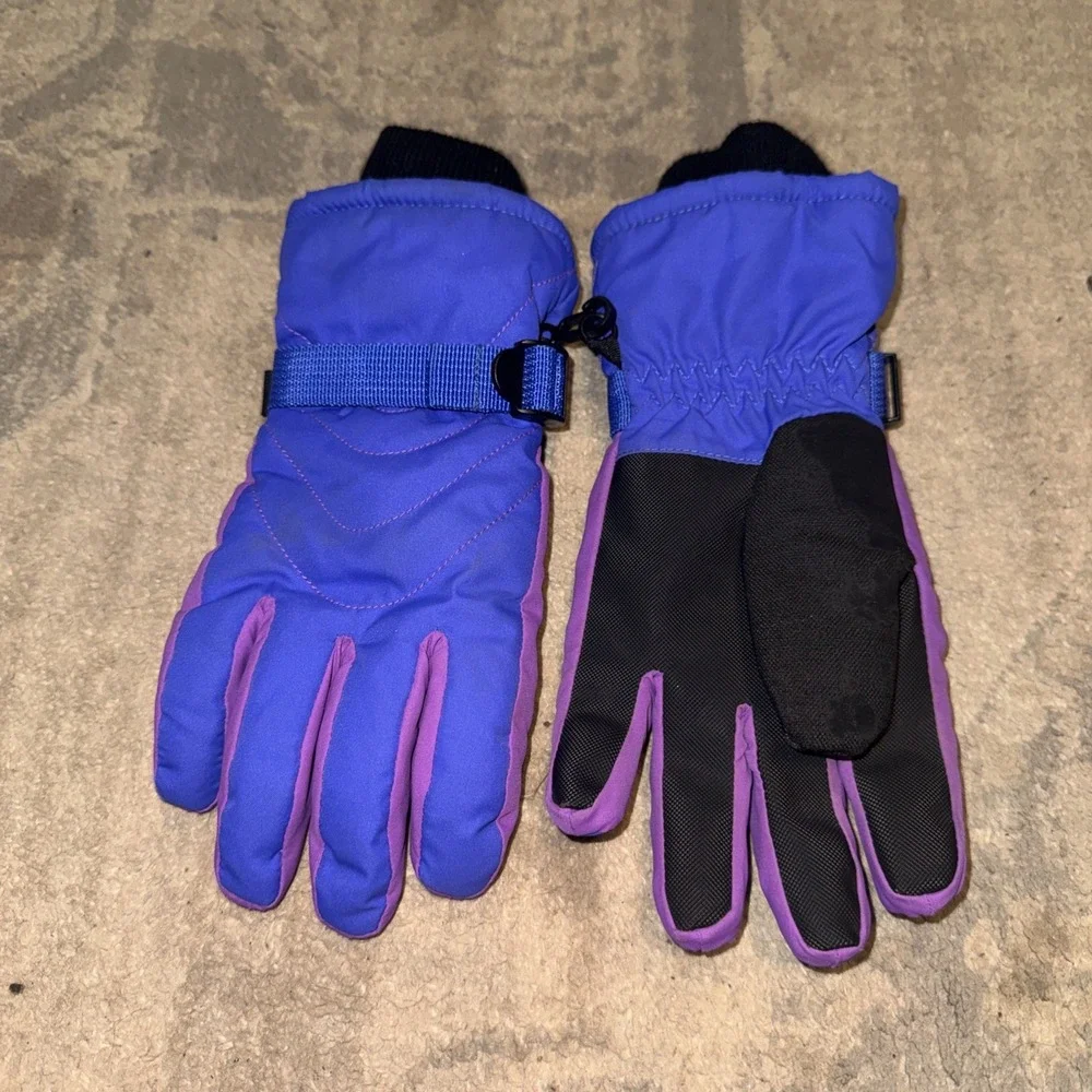 All In Motion Kids Snow Gloves Size 8-16 Winter Skiing Purple Black Cold Weather